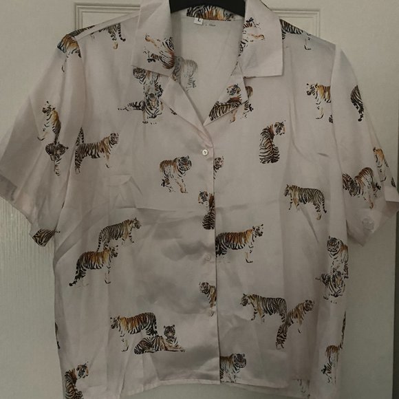 White Collared Tiger-Pattern T-Shirt - Picture 3 of 3